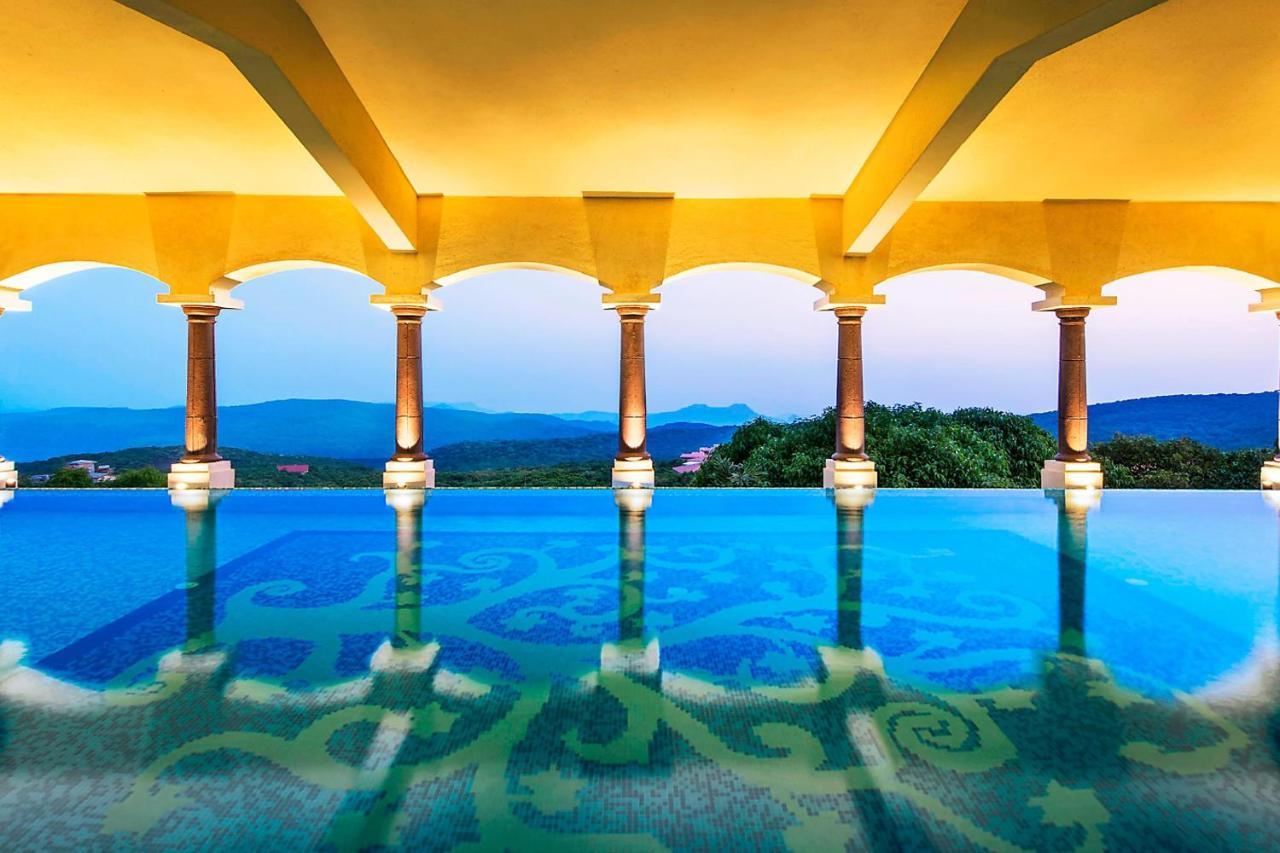Le Meridien Mahabaleshwar Resort & Spa Exterior photo